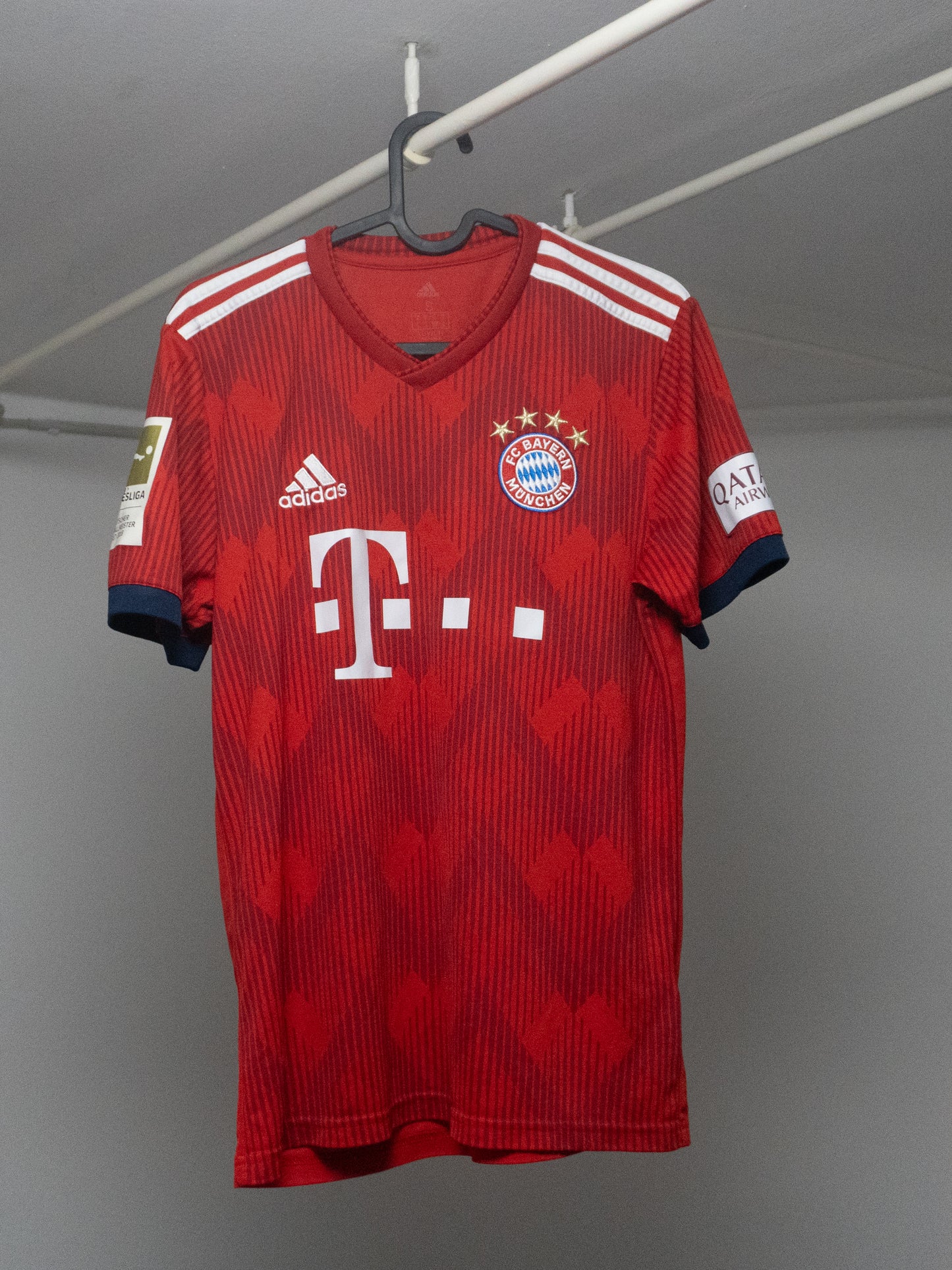 Bayern München Home Trikot 2018/19 #11 James (S)