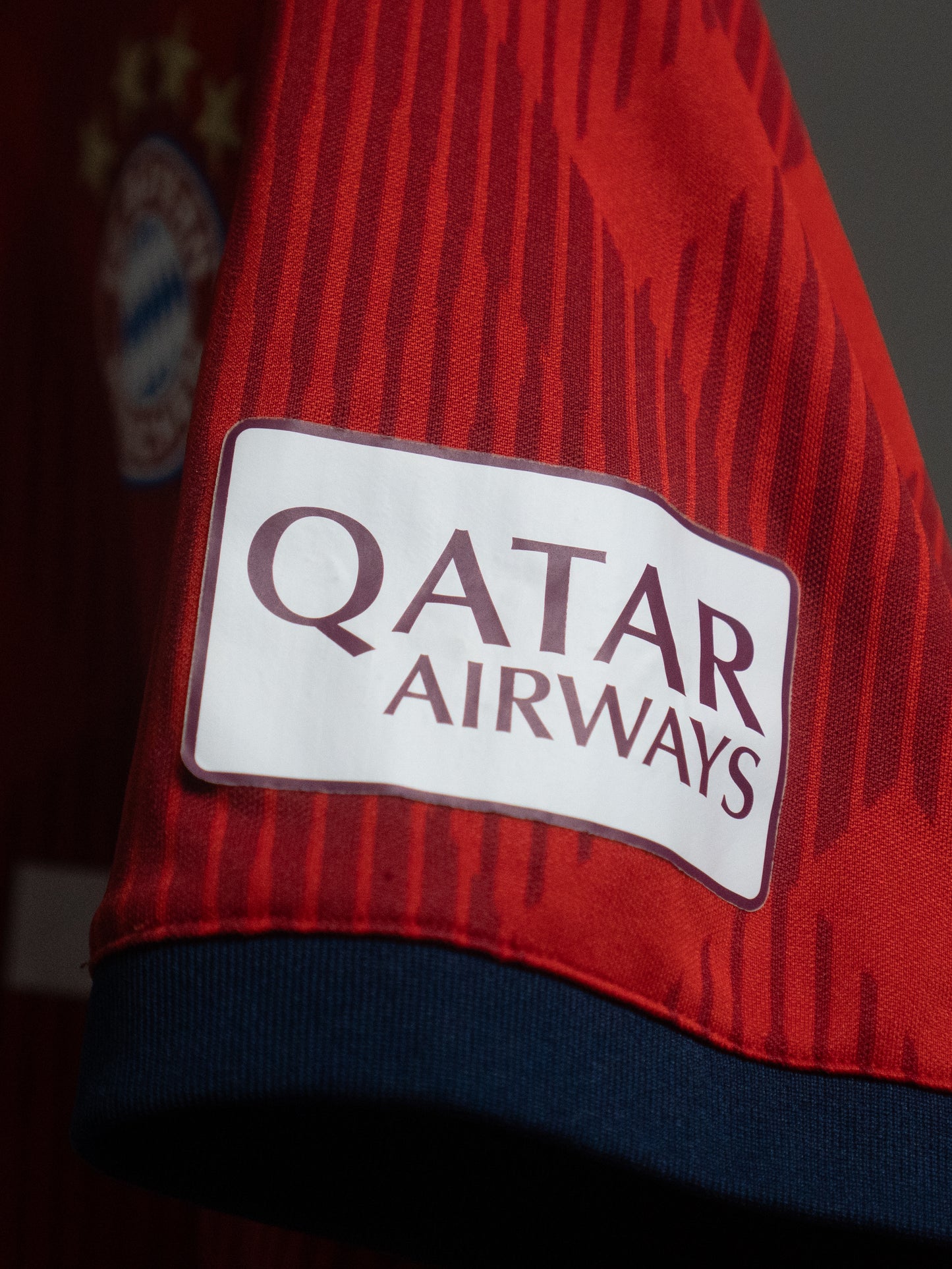 Bayern München Home Trikot 2018/19 #11 James (S)