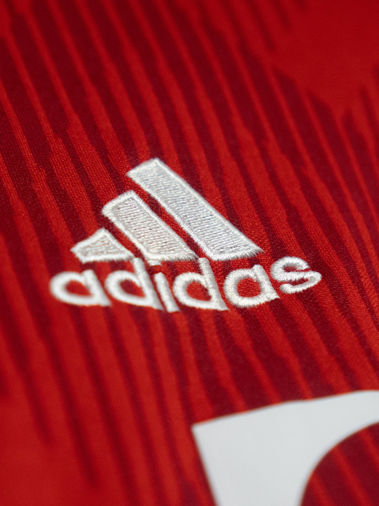 Bayern München Home Trikot 2018/19 #11 James (S)