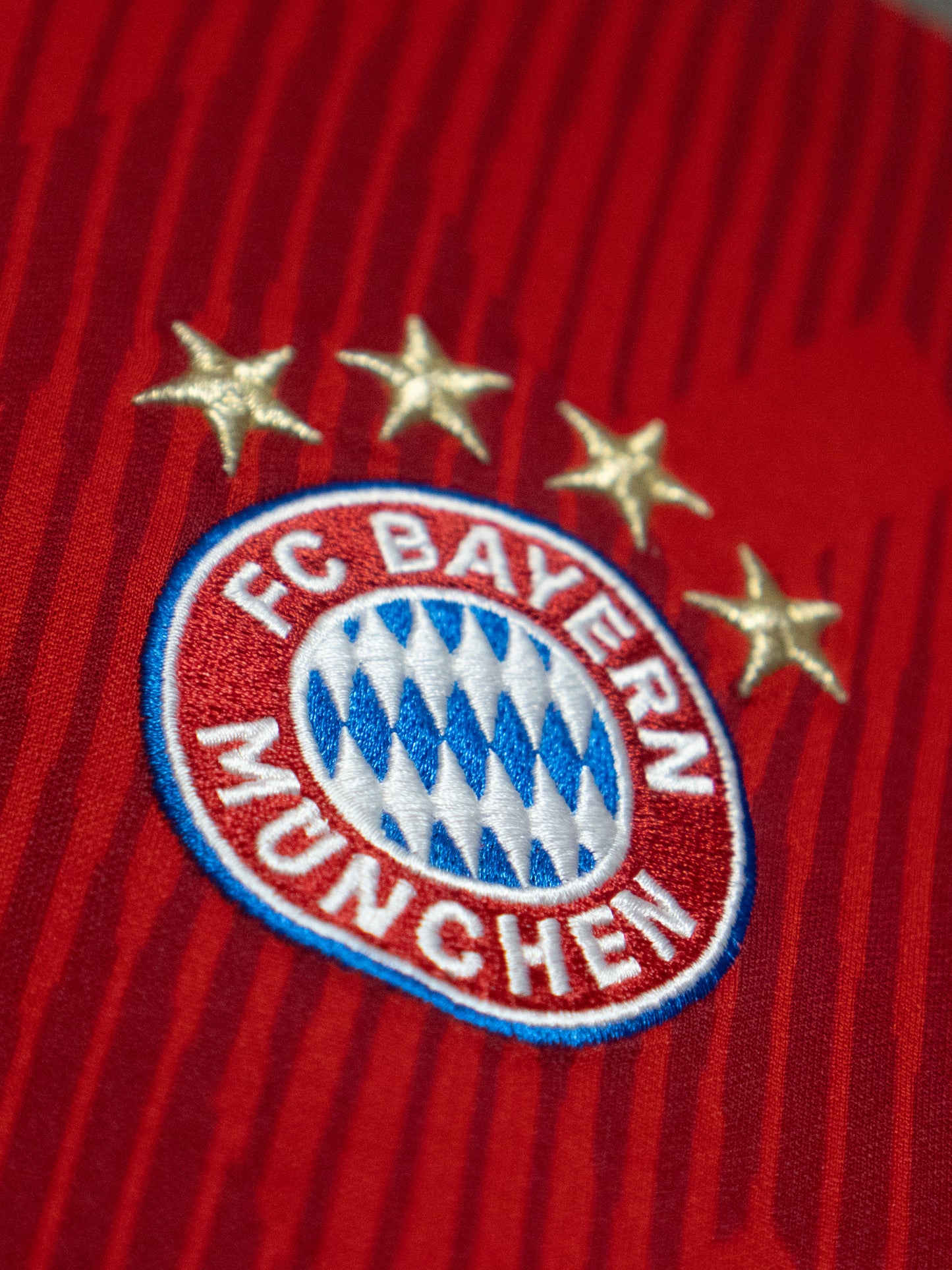 Bayern München Home Trikot 2018/19 #11 James (S)